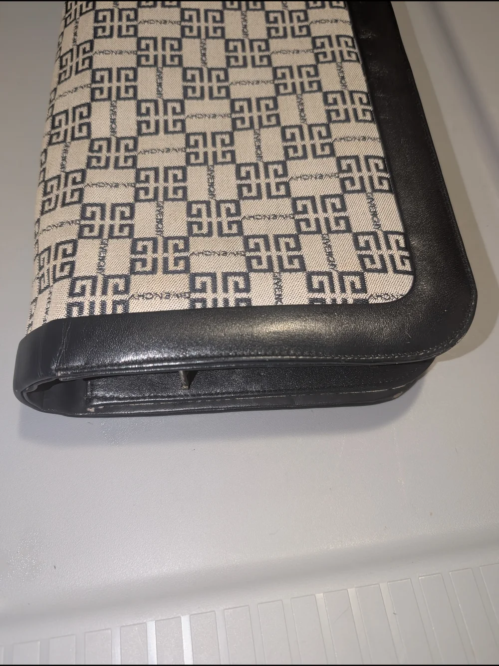 Vintage Sac Givenchy bag. 4G monogram canvas and leather clutch Or Crossbody